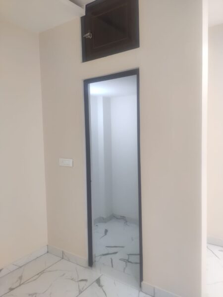 4 Floor Commercial Showroom for Rent in Ajmer City With Lift Main Road Location