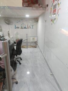 Commercial Shop / Office Space for Sale – Prime Location at Vile Parle West, Mumbai 1.80 cr