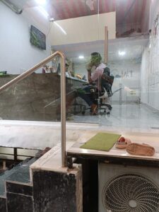 Commercial Shop / Office Space for Sale – Prime Location at Vile Parle West, Mumbai 1.80 cr