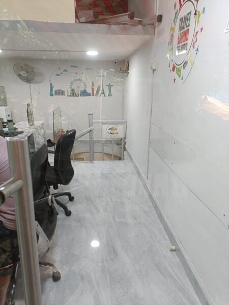 Commercial Shop / Office Space for Sale – Prime Location at Vile Parle West, Mumbai 1.80 cr