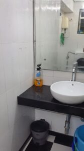 1 BHK Apartment for Sale in Bandra West – ₹2.25 Cr