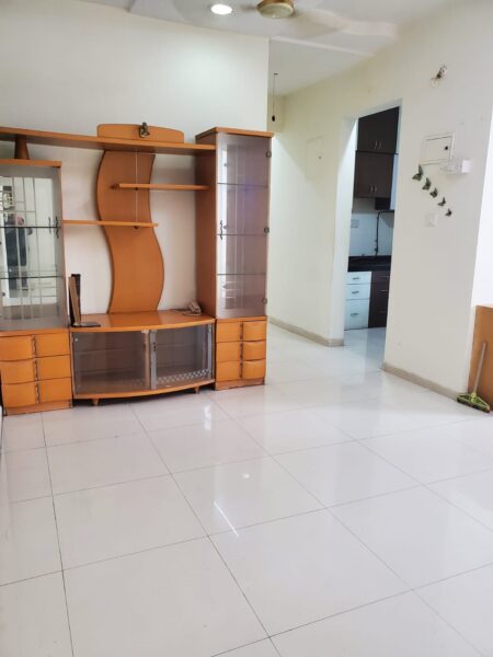 2 BHK Semi-Furnished Apartment for Sale With Parking in Vasant Lawns, Majiwada, Thane West