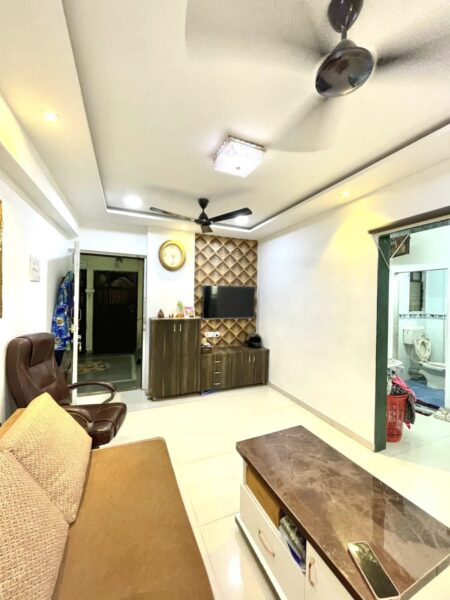 1 BHK Semi-Furnished Apartment for Sale in Prestige Residency Carnation, Waghbil, Thane West