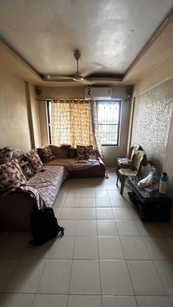 1 BHK Resale Flat for Sale in Kalyan West – ₹44 Lakhs (Negotiable)
