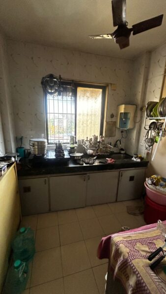1 BHK Resale Flat for Sale in Kalyan West – ₹44 Lakhs (Negotiable)