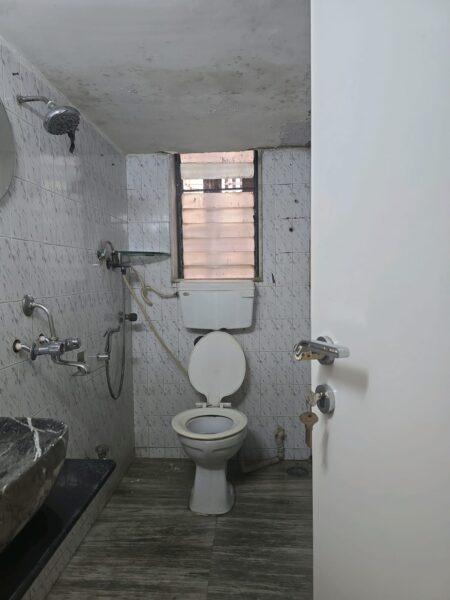 2 BHK Flat for Sale in Dahisar West, Mumbai