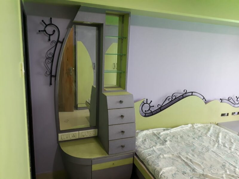 1 BHK Semi-Furnished Flat for Sale in Silver Tower, Haji Bapu Road, Malad East, Mumbai