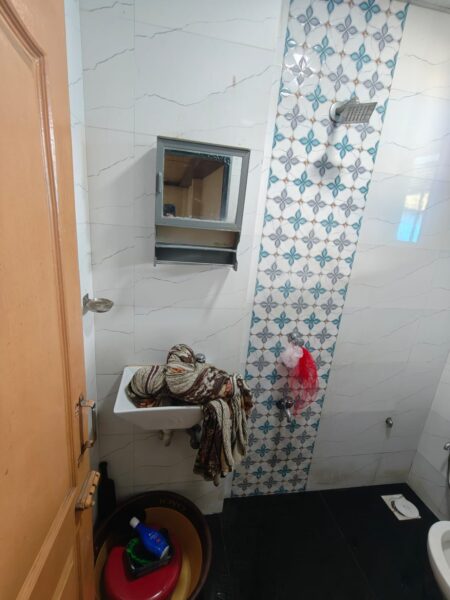 G + 2 Row House for Rent 2nd Floor Only With Separate Entrance in Anand Nagar, King's Circle, Mumbai