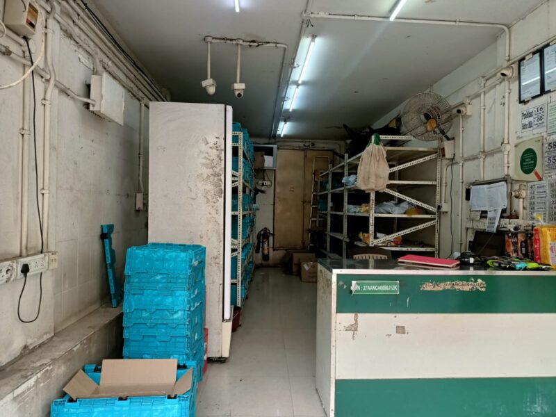 Retail Shop for Rent – Prime Commercial Location Near Metro Cinema, Marine Lines, Mumbai