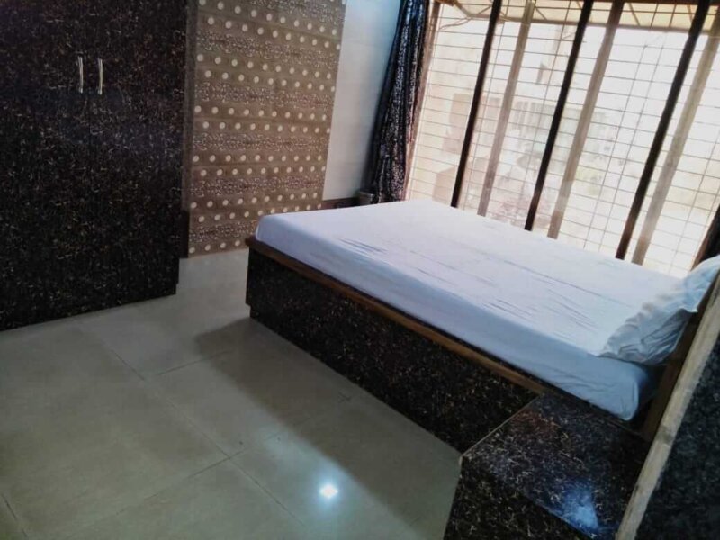 6 BHK PG Accommodation for Bachelors – Crystal Isle 1, Royal Palms, Goregaon East
